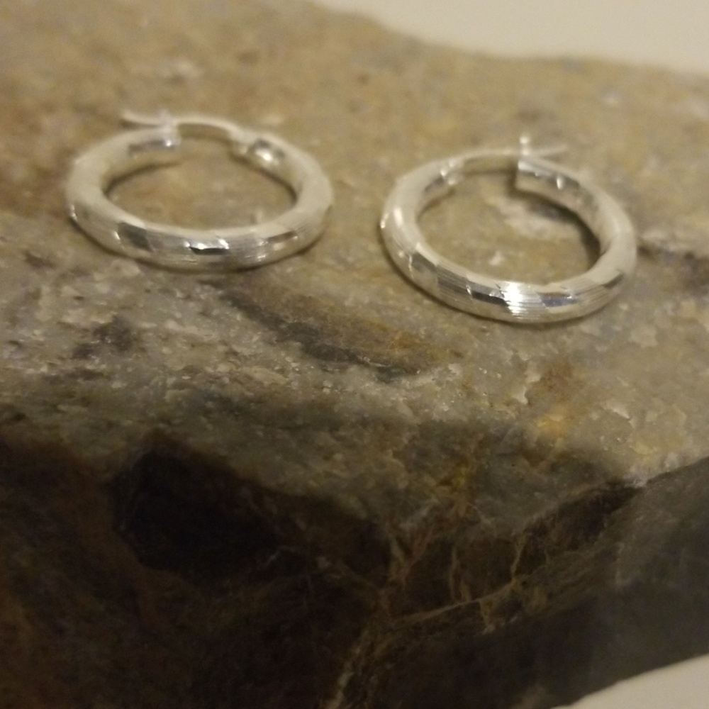 BEAUTIFUL STERLING .925 SILVER HOOPS